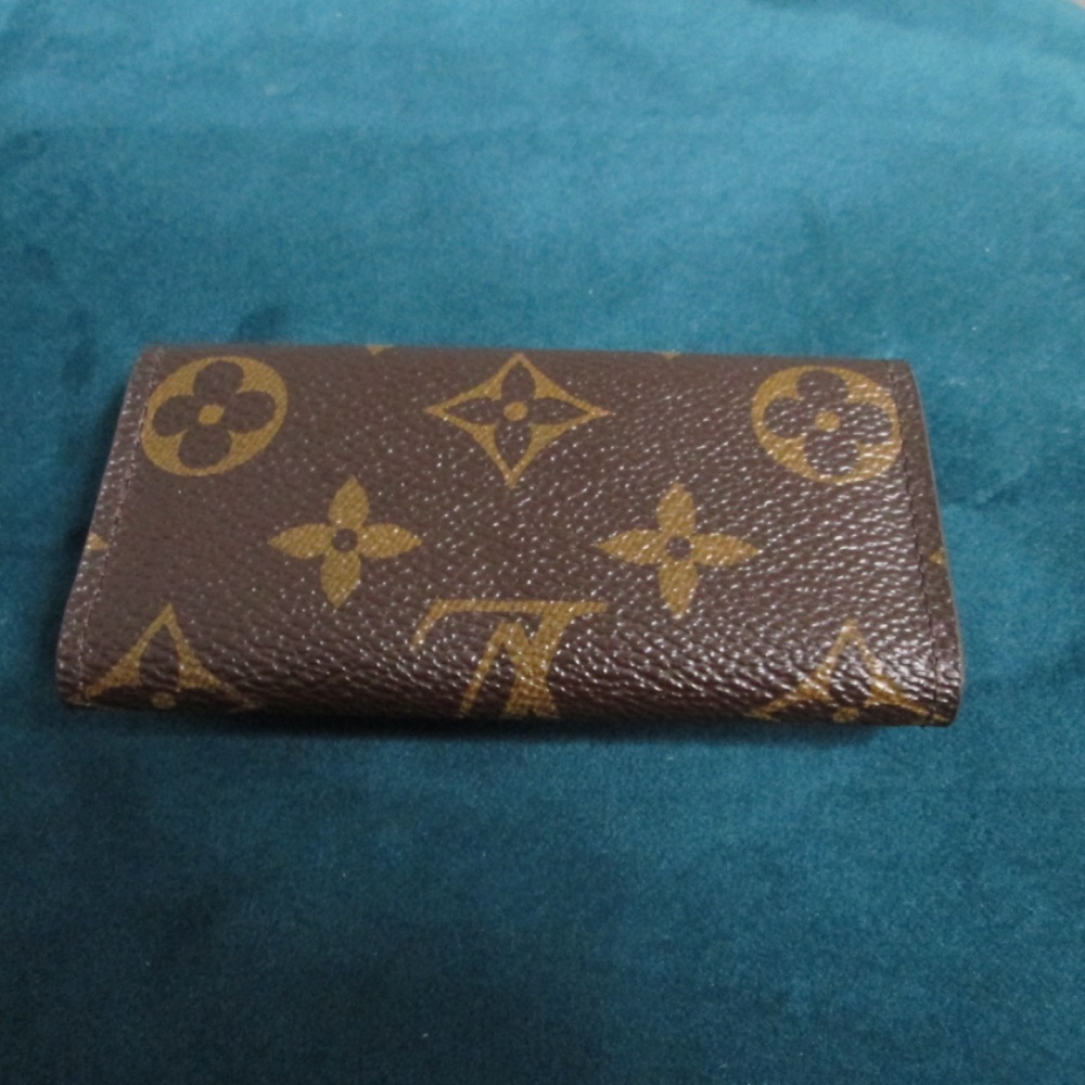 Louis Vuitton Monogram 4 Key Multiples Holder - image 3